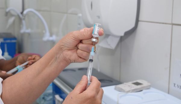 São 120 doses, que estarão disponíveis na Policlínica Municipal Bolívar de Abreu (Centro Municipal de Saúde) a partir das 12h desta terça (10)