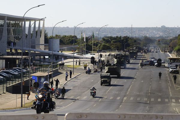 Presidente da República, Jair Bolsonaro recebe convite da Demonstração Operativa a ser realizada por ocasião da Operação Formosa 2021. por Pedro França/Agência Senado