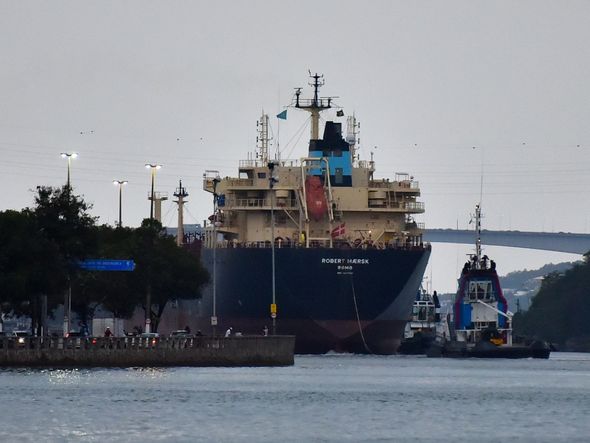 Após quarentena, navio Robert Maersk deixou o Porto de Vitória no dia 12 de agosto de 2021 por Fernando Madeira