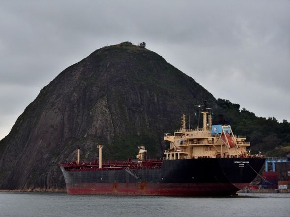 Após quarentena, navio Robert Maersk deixou o Porto de Vitória no dia 12 de agosto de 2021 por Fernando Madeira