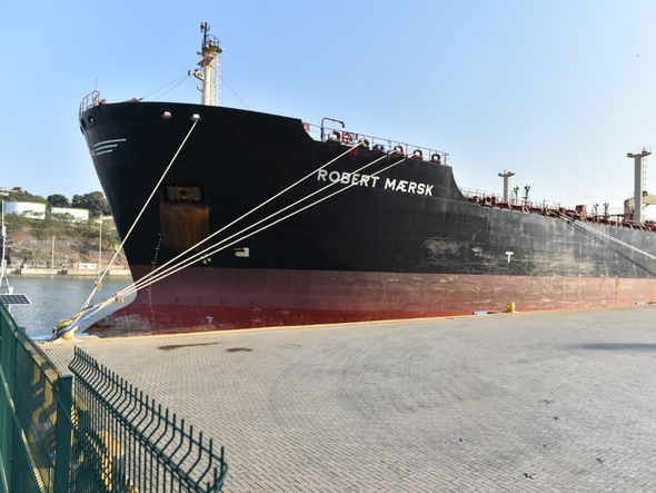 Navio dinamarquês Robert Maersk precisou ficar em quarentena no Espírito Santo, após casos de Covid-19 entre os tripulantes por Fernando Madeira