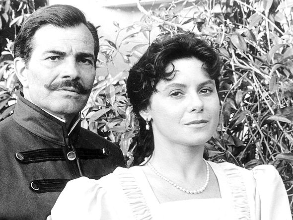 2005 - Seriado Desejo. Tarcísio Meira e Vera Fischer como Euclides cunha e Ana de Assis  por TV Globo/Arquivo A Gazeta