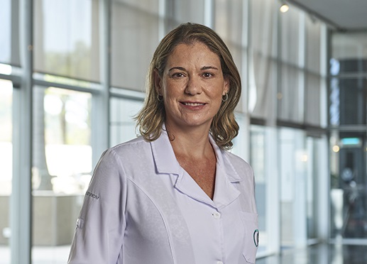 Cintia Givigi, oncologista