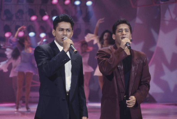 A dupla sertaneja Leandro e Leonardo durante o programa 
