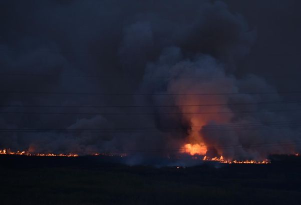 Incêndio atinge área de vegetação na Serra por Fernando Madeira