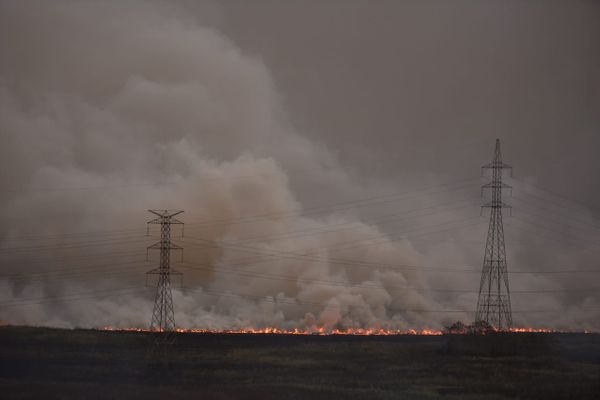 Incêndio atinge área de vegetação na Serra por Fernando Madeira
