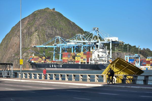 Plataforma em Vitória veio abaixo cerca de um mês depois de denúncia  por Fernando Madeira