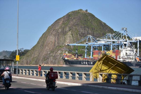 Plataforma em Vitória veio abaixo cerca de um mês depois de denúncia  por Fernando Madeira