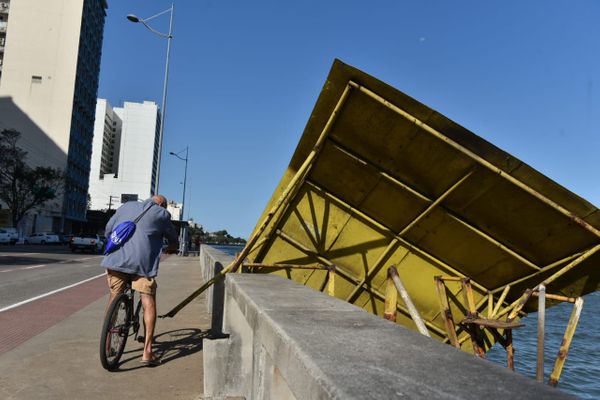 Plataforma em Vitória veio abaixo cerca de um mês depois de denúncia  por Fernando Madeira
