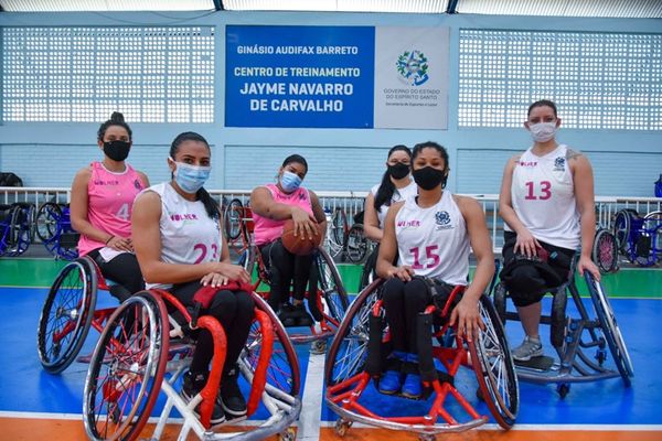 Seleção brasileira feminina de basquete em cadeira de rodas realiza treinos em Guarapari