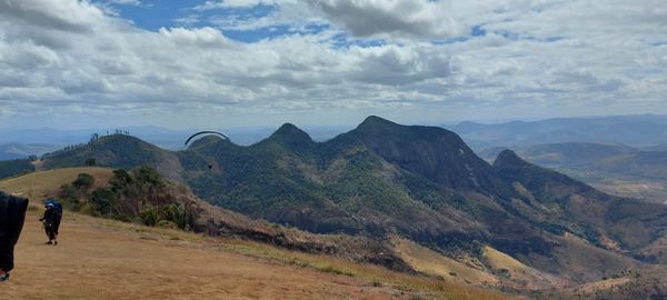 Voo - Parapente por Alessandro Bachetti - Tv Gazeta