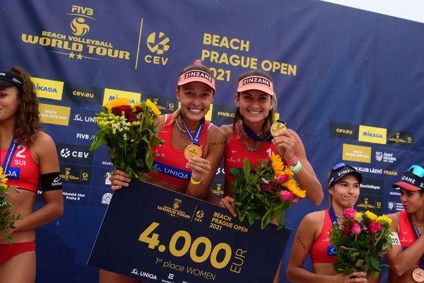 Thâmela e Elize Maia conquistaram a medalha de ouro em etapa do Circuito Mundial