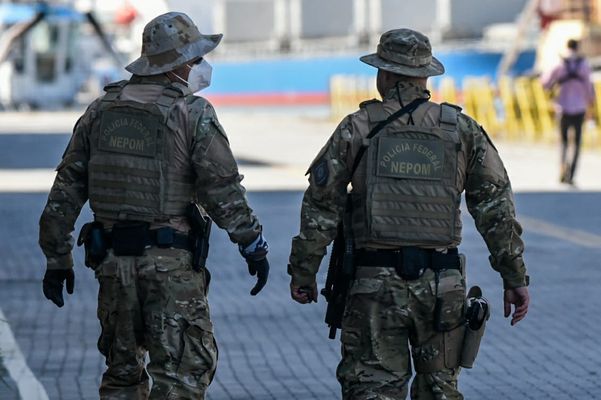 Agentes da Segurança americana visitaram a Polícia Federal capixaba por Vitor Jubini