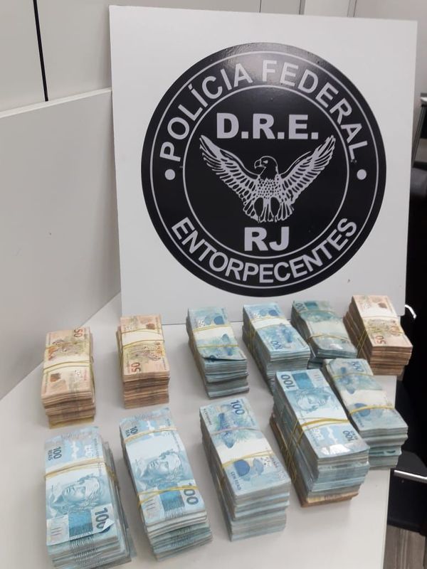 Operação Tamoios da Polícia Federal contra o tráfico internacional de drogas por Polícia Federal