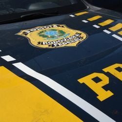 De acordo com a PRF, vítimas eram do Paraguai e seguiam para Vitória quando motorista perdeu o controle do veículo