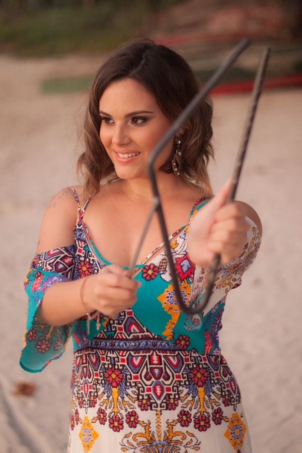 Barbara Greco em foto de divulgação da música Nossa História