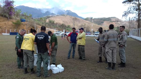 Incêndio destroi vegetação no Parque Nacional do Caparaó  por Divulgação/ Notaer