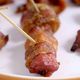 Imagem - Receita fácil de petisco: fraldinha suína com bacon caramelizado
