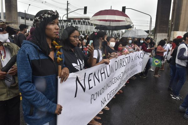 Grupo de indígenas protesta contra o Marco Temporal em frente à Assembleia Legislativa do ES por Ricardo Medeiros