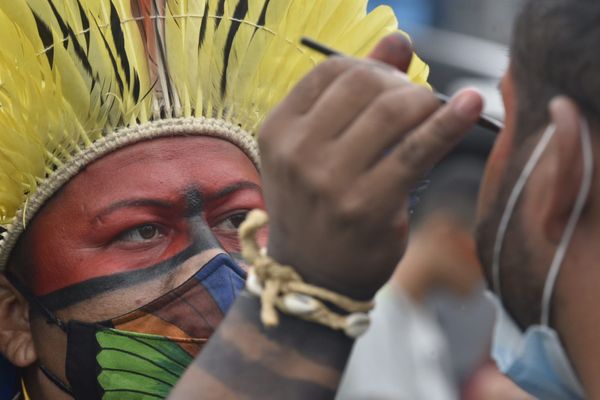 Grupo de indígenas protesta contra o Marco Temporal em frente à Assembleia Legislativa do ES por Ricardo Medeiros
