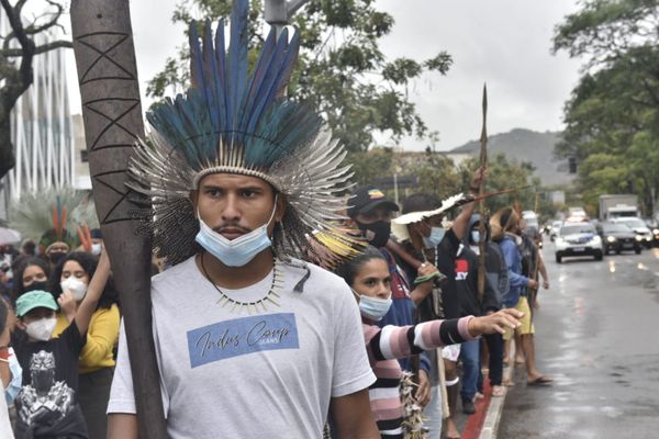 Grupo de indígenas protesta contra o Marco Temporal em frente à Assembleia Legislativa do ES por Ricardo Medeiros