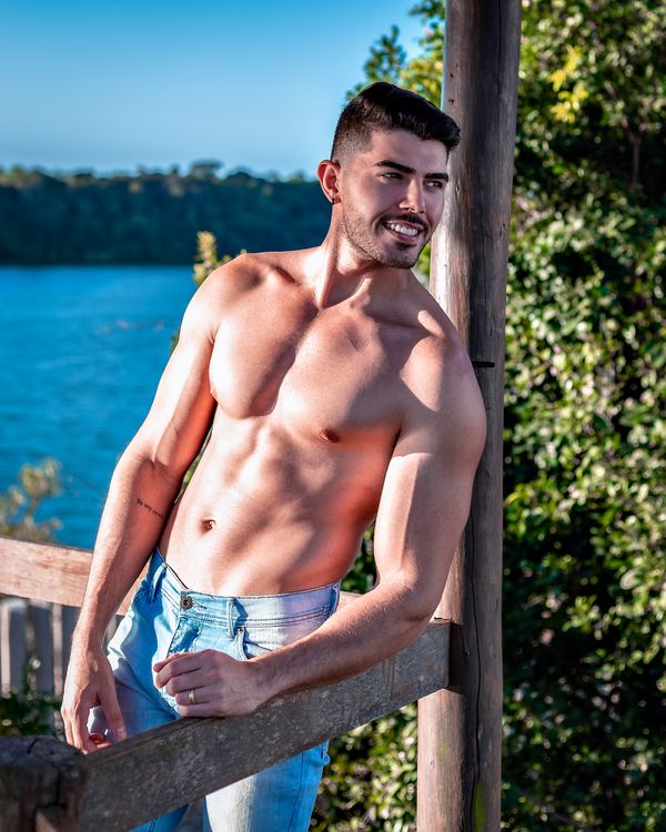 Jonathan Ferrari foi o escolhido para levar o nome do Estado para o concurso Mister Brasil CNB 2021