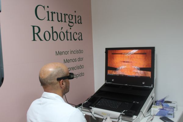 Treinamento em cirurgia robótica