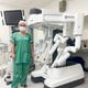 Imagem - Médica é a única instrutora mulher em centro de cirurgia robótica no ES