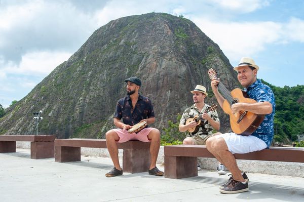 A banda Brasil Pandeiro vai se apresentar na Ilha das Caieiras, no dia 08 de setembro, a partir das 12 horas.