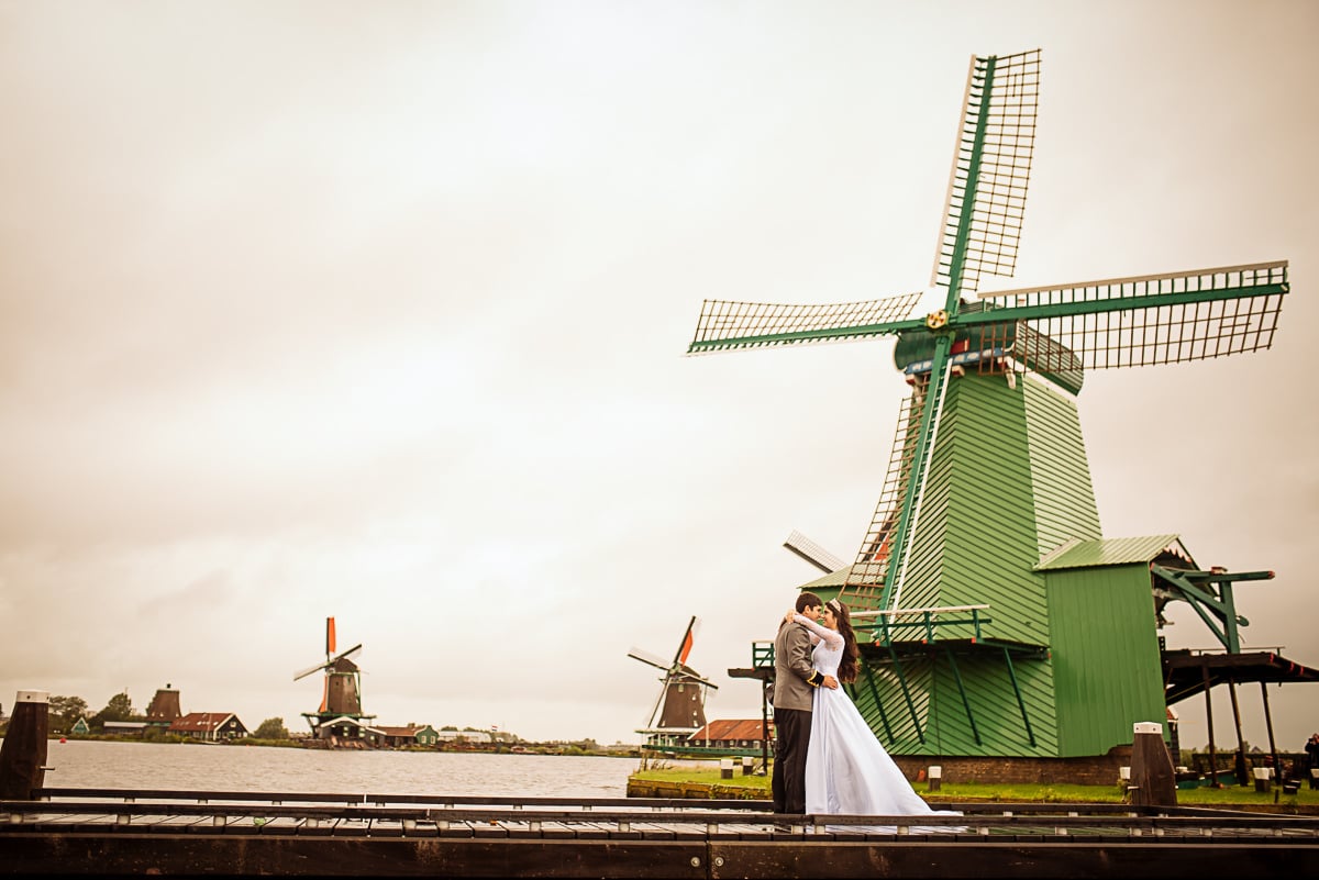 Bárbara e Iuri fizeram um ensaio na Holanda, após o casamento