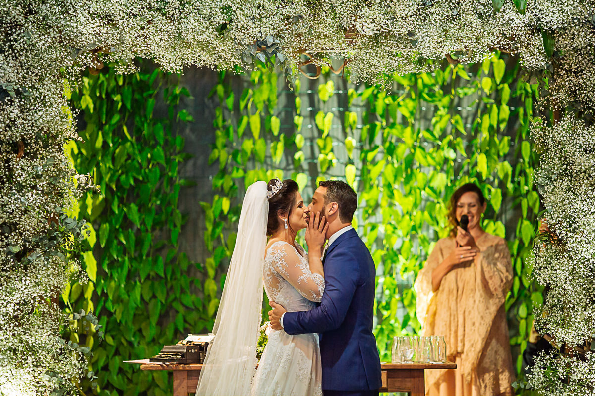 Thaíssa e Stefano se casaram no município canela-verde, em 2018
