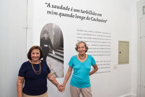 Em agosto, Marília e sua irmã Rachel estiveram em Cachoeiro para a inauguração da exposição Newton Braga entre seus amores