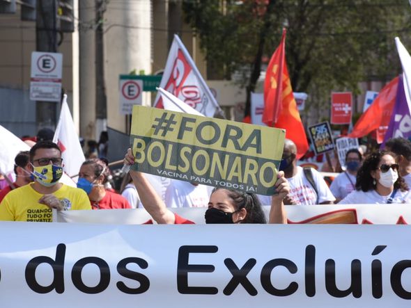 Grupo "Grito dos Excluídos" faz manifestação e Vitória por Carlos Alberto Silva