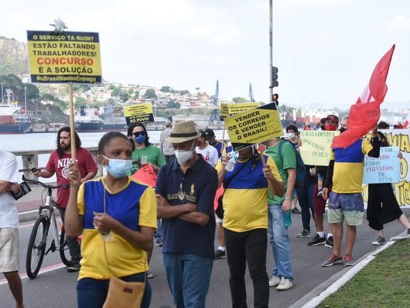 Grupo "Grito dos Excluídos" faz manifestação em Vitória por Carlos Alberto Silva