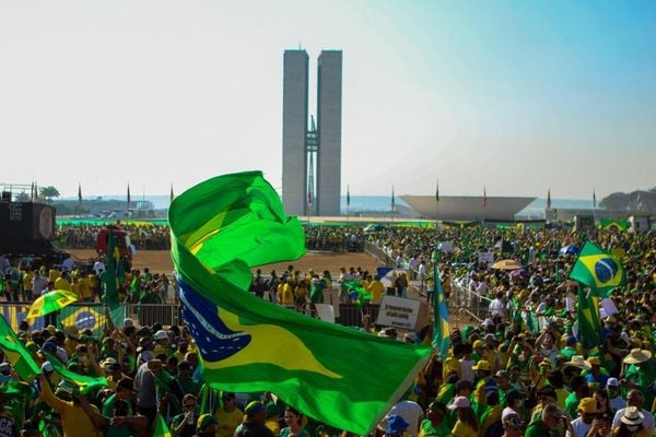 Manifestação a favor do Presidente de Jair Bolsonaro, na Esplanadas dos Ministérios, na cidade de Brasília, DF, nesta terça feira, 7 de Setembro