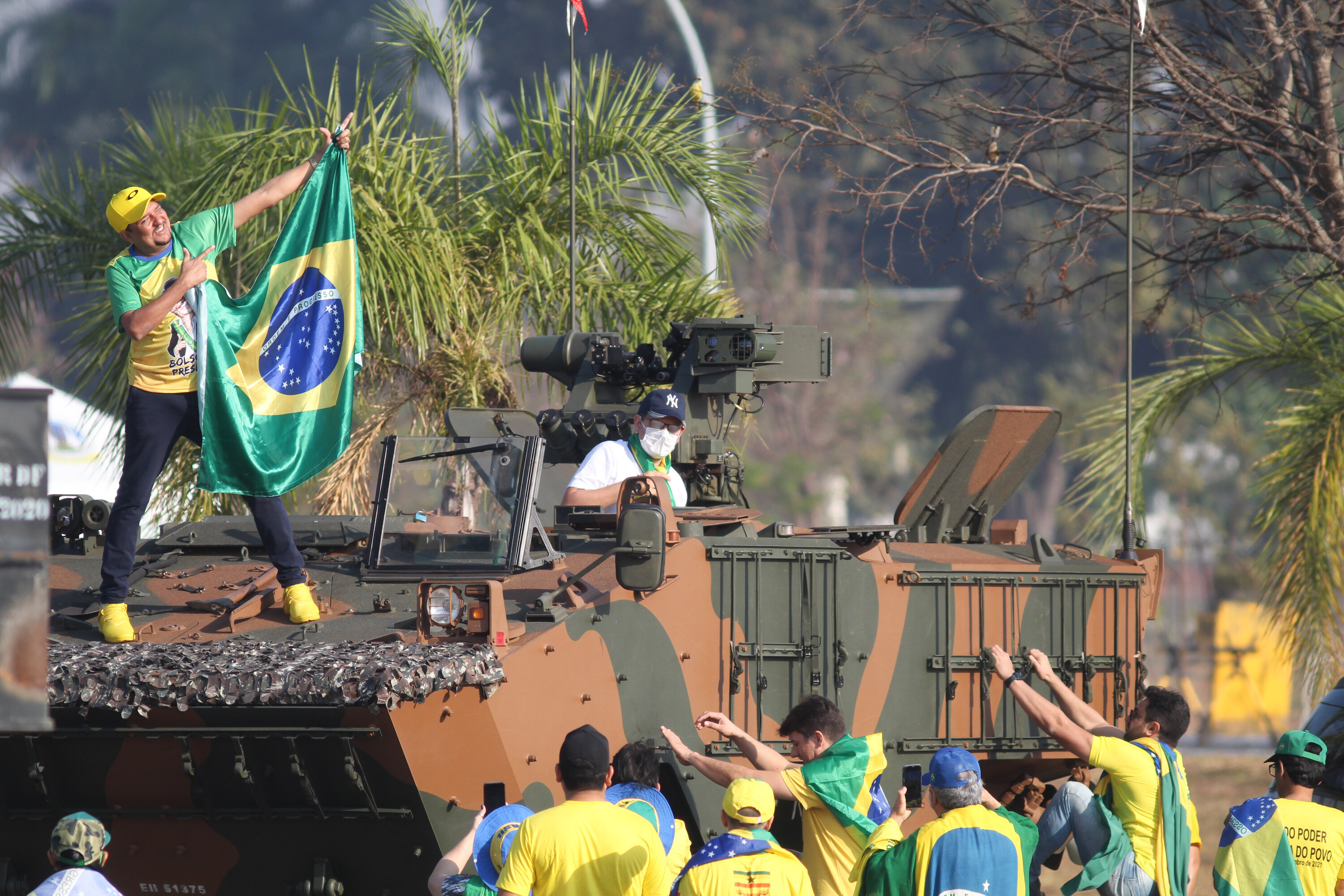 Sete de Setembro: cerimônia de hasteamento da bandeira do Brasil