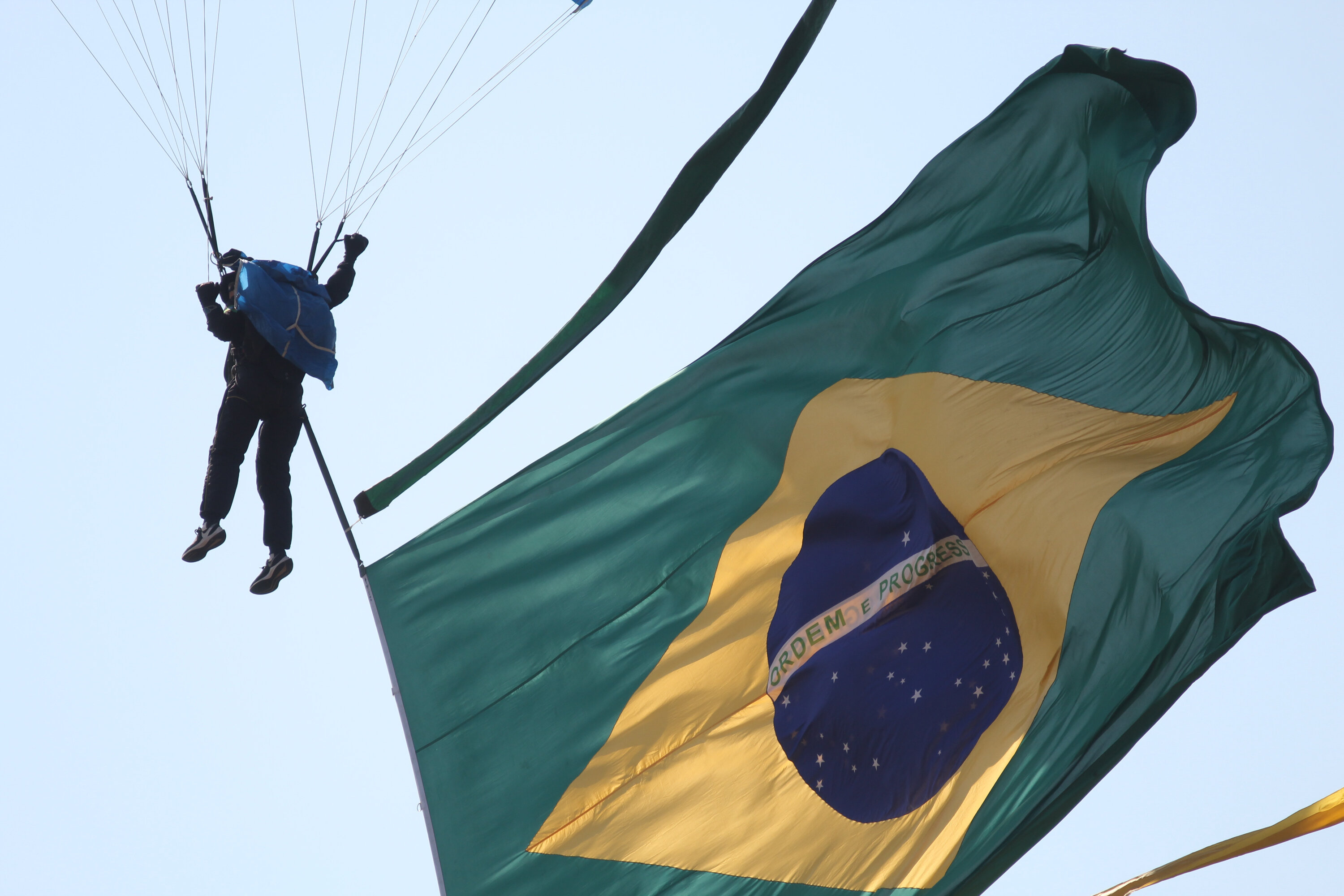Sete de Setembro: cerimônia de hasteamento da bandeira do Brasil