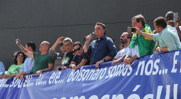 A crise política e os desdobramentos econômicos provocados pelo discurso com ameaças autoritárias do presidente Jair Bolsonaro já afetam as expectativas dos economistas