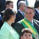 O presidente Jair Bolsonaro ao lado da primeira-dama