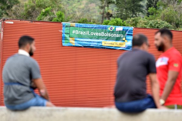 Manifestação dos caminhoneiros no Km 306  da BR 101, em Viana, antigo Posto Flecha