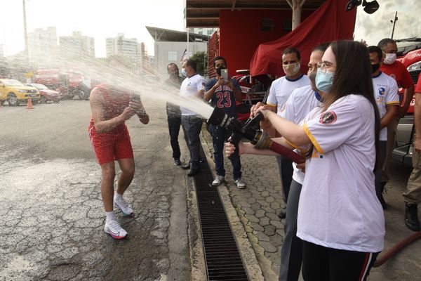 Primeira Brigada formada por pessoas com Down do Brasil do Corpo de Bombeiros do ES. por Carlos Alberto Silva
