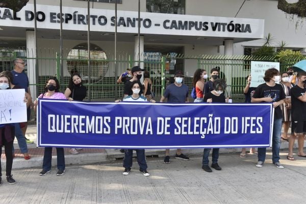 Protesto de alunos contra processo seletivo do Ifes, em Vitória