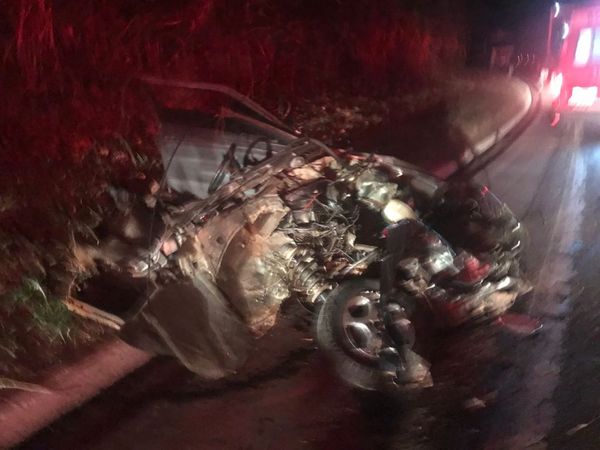 Morte após carro partir ao meio em Venda Nova por Leitor | A Gazeta