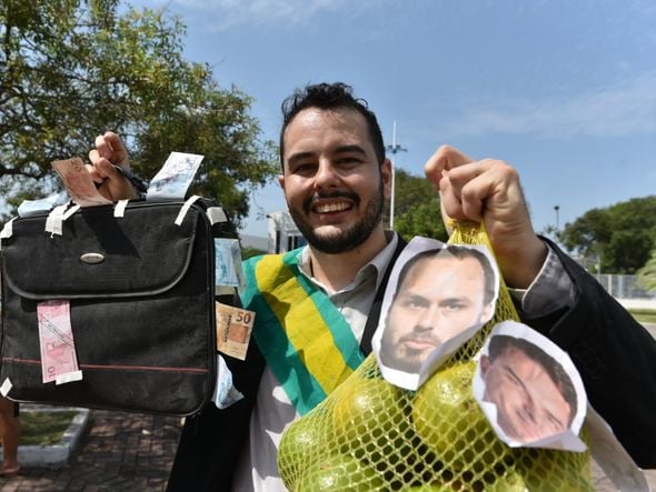 MBL e Vem Pra Rua protestam por impeachment de Bolsonaro em Vitória por Fernando Madeira