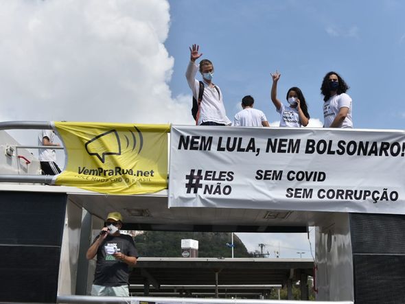 MBL e Vem Pra Rua protestam por impeachment de Bolsonaro em Vitória por Fernando Madeira