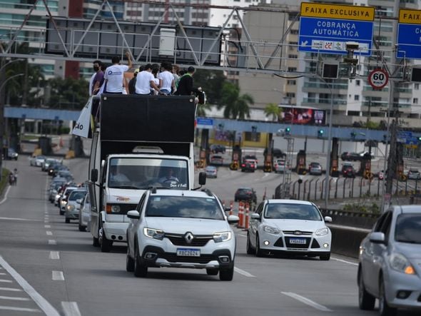 MBL e Vem Pra Rua protestam por impeachment de Bolsonaro em Vitória por Fernando Madeira