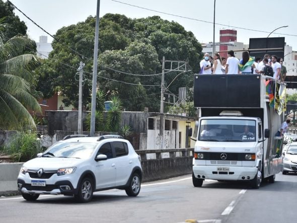 MBL e Vem Pra Rua protestam por impeachment de Bolsonaro em Vitória por Fernando Madeira