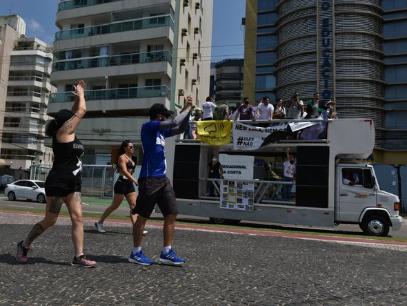 MBL e Vem Pra Rua protestam por impeachment de Bolsonaro em Vitória por Fernando Madeira