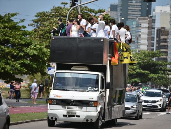 MBL e Vem Pra Rua protestam por impeachment de Bolsonaro em Vitória por Fernando Madeira