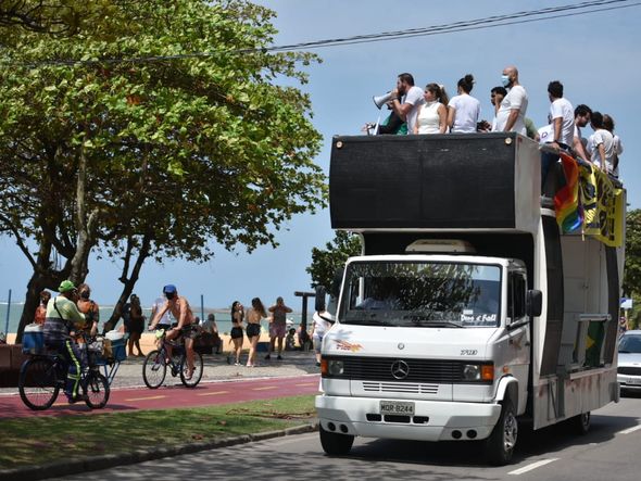 MBL e Vem Pra Rua protestam por impeachment de Bolsonaro em Vitória por Fernando Madeira